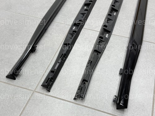 Леза на пороги R-Line для Volkswagen Golf 8 2021-