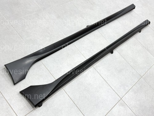 Накладки на пороги R-Line для Volkswagen Golf 8 2021-