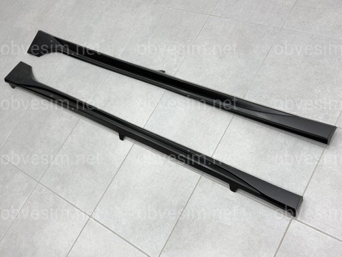 Накладки на пороги R-Line для Volkswagen Golf 8 2021-