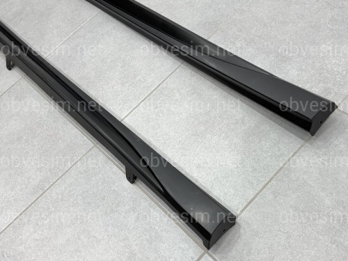 Накладки на пороги R-Line для Volkswagen Golf 8 2021-