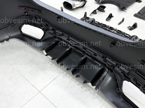 Задній бампер з насадками у зборі AMG C63 Mercedes C-class W206 2021+