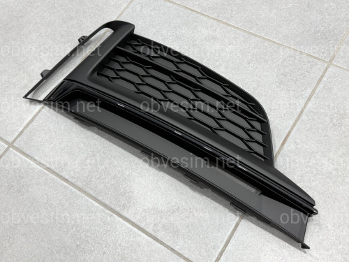 Решітка бампера ПРАВА S-Line Black 8W6807682FT94 для Audi A5 B9 2015-2019