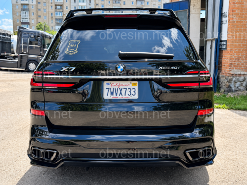 Спойлер на кришку багажника середній BMW X7 G07 2019- колір чорний глянець