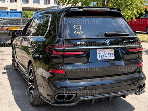 Спойлер на кришку багажника середній BMW X7 G07 2019- колір чорний глянець