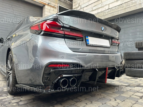 Дифузор заднього бампера зі стопом BMW 5 series G30 2017-2023 чорний глянець