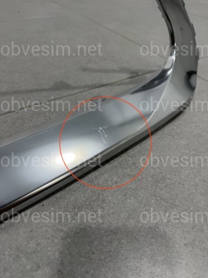 Хром молдинг решітки нижній 5312233020 Lexus ES 2015-2018 є подряпина