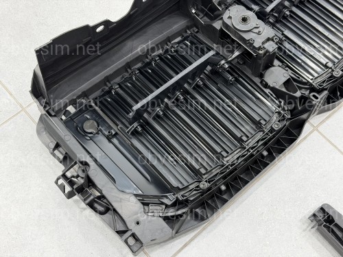 Центральні жалюзі з моторчиком під нічне бачення 51749465365 для BMW X7 G07 2019-2022