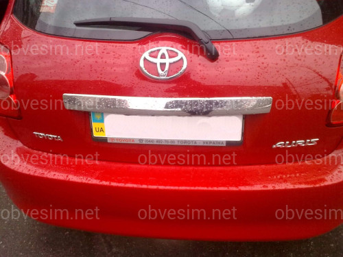 Хром накладка на планку багажника Toyota Auris 2007-2010 (нержавіюча сталь)