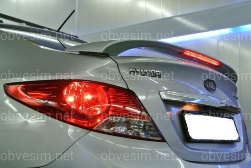 Спойлер на багажник Hyundai Accent 2011-2015 зі стоп сигналом ABS кріплення на скоби (під фарбування)